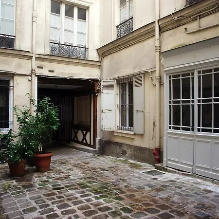 Des Tournelles - 6 Adults Apartamento París